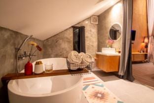 ISSARA BAR&HOUSE Vacation rental in Chon Buri Changwat