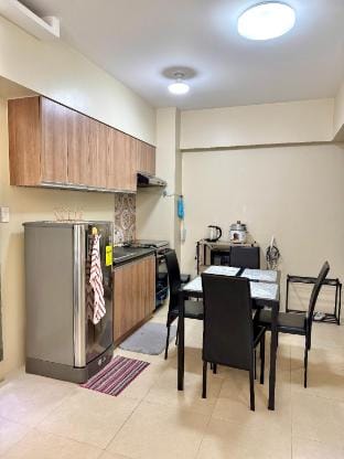 Classy & Stylish 1BR pool, wifi, smart tv Apartment in Lapu-Lapu City