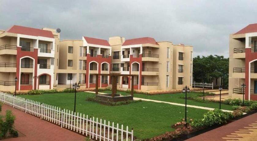 Ivy Bliss Studio with Private Pool, B 13, Karjat Apartment in Maharashtra