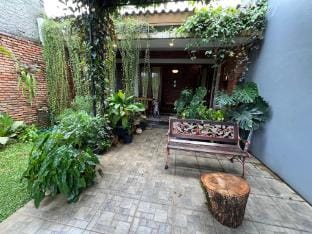 Pendopo Nilam Den Erwin (Syariah)  Vacation rental in Jakarta