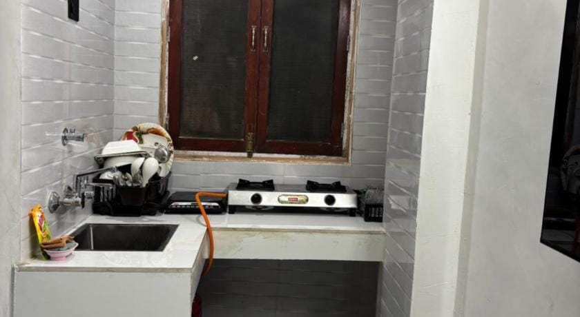 Perfect private 1 bhk furnished flat for family  Apartment in New Delhi