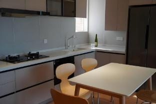 Close to the metro station, in a lively location Apartment in Shanghai