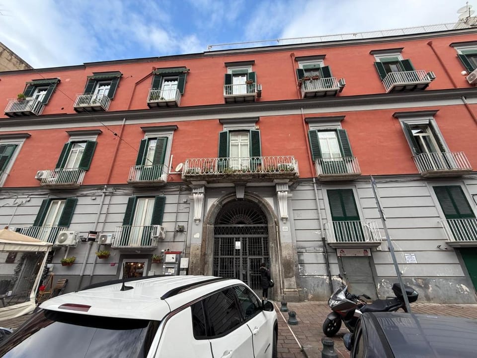 Appartamenti Resta Cu Mme a Chiaia Apartment in Naples