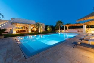 Villa gli Arcangeli OSTUNI Salt Pool, WiFi, AC,  Villa in Province of Taranto