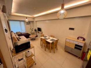 Rolly's Crib Apartment in Mandaluyong