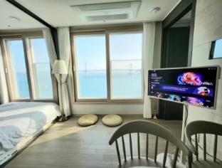 #Busan#Gwangalli#Fulloceanview#EmotionalAccommodation#GwangandaegyoView Apartment in Busan