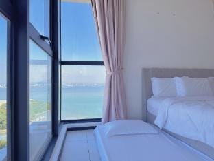 DD Condominium 3Bedroom 10pax Sea View Georgetown  Apartment in George Town