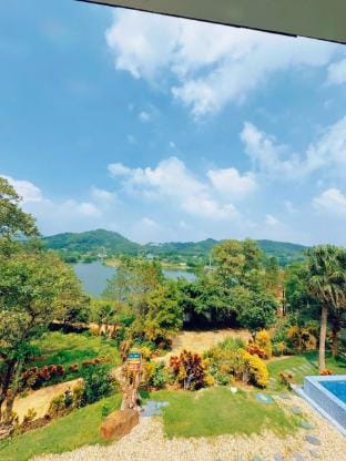 HOA VILLA BA VÌ Villa in Laos