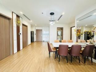 Vinhomes SkyLake Hanoi - 4 Bedrooms Apartment Apartment in Laos