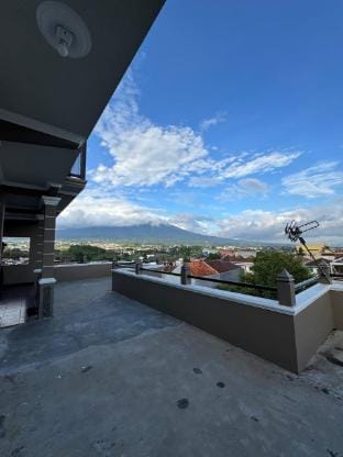 Private Villa for 25 Pax with Swimming Pool Vacation rental in Batu