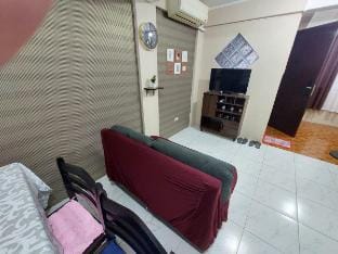 Affordable  WHOLE 2 story Townhouse Imus cavite  Vacation rental in Calabarzon
