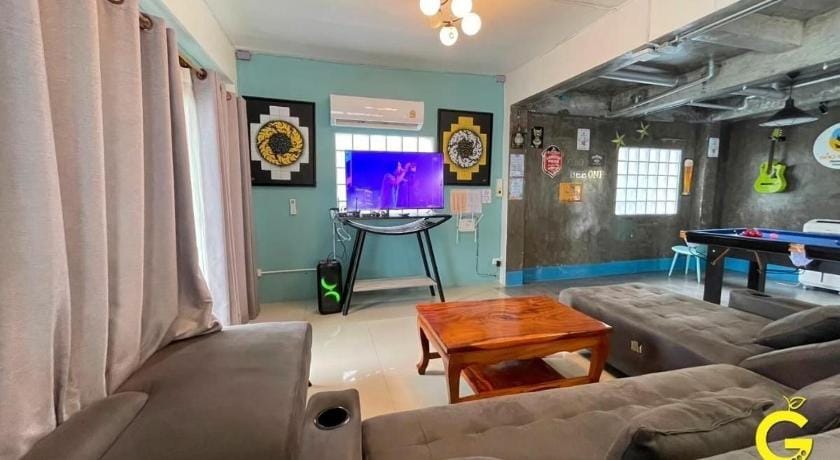 Gao Bee One Beach Club Apartment in Chon Buri Changwat