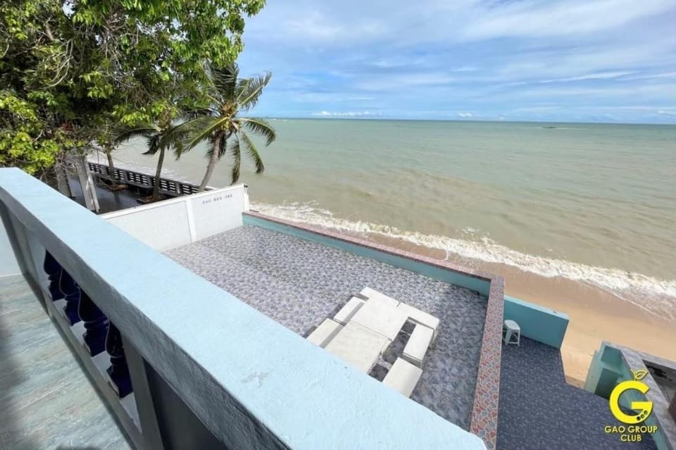 Gao Bee One Beach Club Apartment in Chon Buri Changwat
