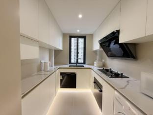 Simple 4-Bedroom Apartment 50m From Subway Apartment in Shanghai
