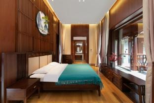 亚龙湾华皓亚龙府豪华六居别墅2602 Villa in Sanya