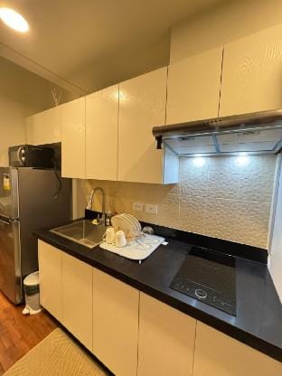 Minimalist Studio Suite | Ayala | Landco | Nccc Apartment in Davao City