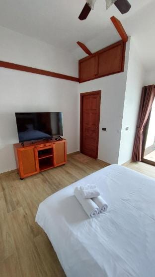 Phuket Palai Hideaway  | Poolside Apartment 2 Apartment in Chalong