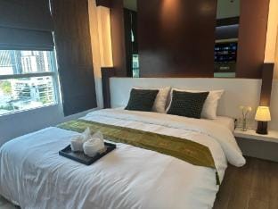 Unit Langsuan Chidlom Apartment in Bangkok