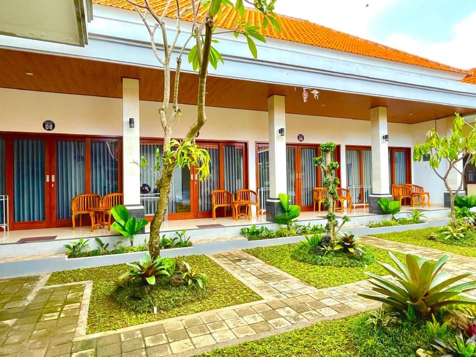 SantikaHomeStay Hotel in North Kuta