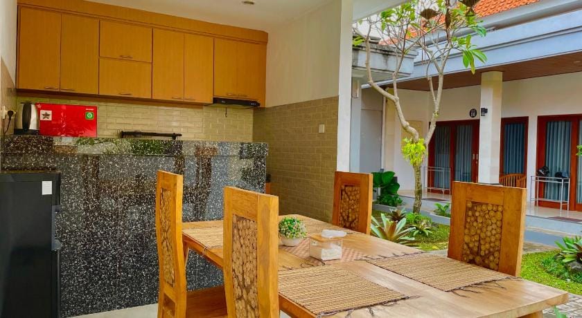 SantikaHomeStay Hotel in North Kuta