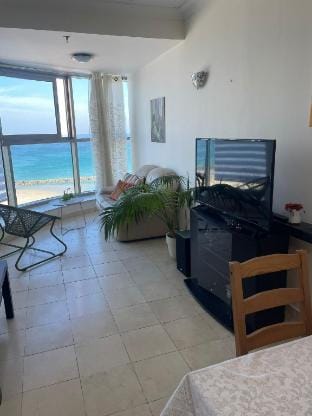 Two Bedroom a Living Room Premium Apartment in Haifa