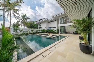 WhiteVilla 6BDR near PARQ, Good Location +Netflix! Villa in Ubud