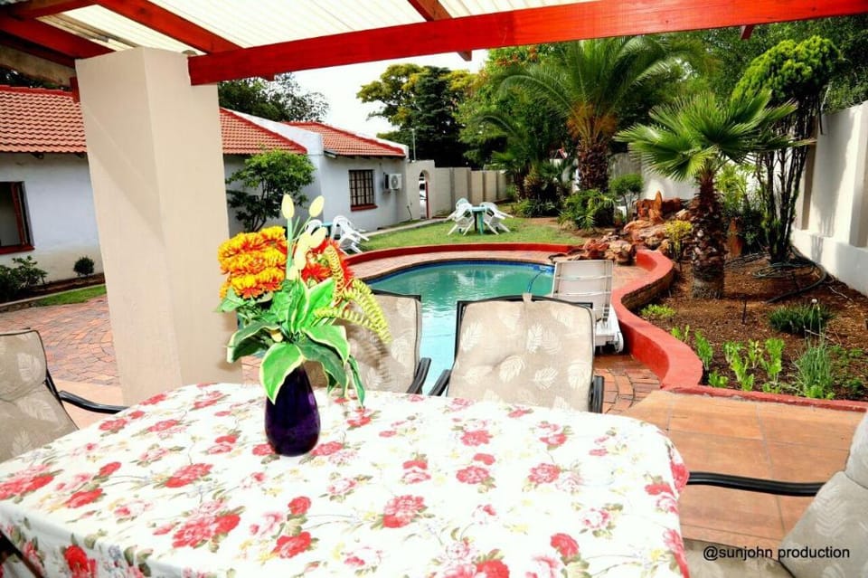 Harmony Guest House. (Home away from home ). Hotel in Sandton