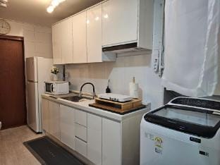 cozym, Sinchon station 4min walk, Hongdae 6min Vacation rental in Seoul