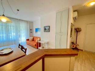Renovated flat with a stunning terrace Apartment in Porto Santa Margherita
