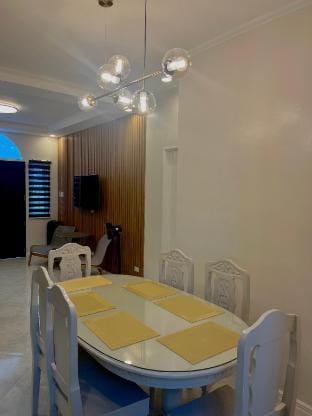 4BR Tagaytay House Staycation near Sky Ranch Vacation rental in Tagaytay