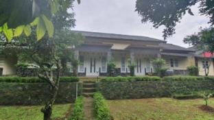 Villa Pondok Yedidah Kolam Pribadi Maks 50 orang Villa in Cisarua