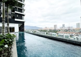 ThreeBedroom@UrbanSuite#2CarParks#NearLamWahEe Vacation rental in George Town