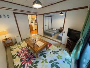CBD Naha, 2DK Apt. MRT, Kokusai-St. Wifi, Parking6 Apartment in Naha