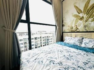 Masteri WaterFront-3 beds indochina style apt 69m2 Apartment in Laos
