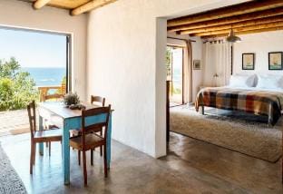 Spacious Sea View Apartment 2 - Hilda Apartment in Plettenberg Bay