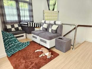 White House-Heartsville- NOT near Burnham Apartment in Baguio