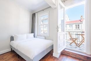 Homie Suites | Besiktas | Studio w Terrace #Y3 Vacation rental in Istanbul
