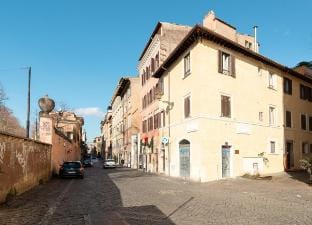 Maison Leonardo Vacation rental in Rome