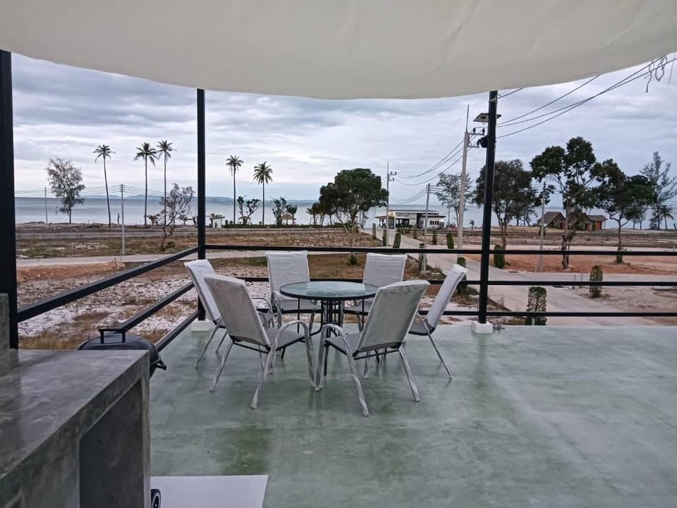 A&B Beach Villa @ VK Villa in Trat Changwat