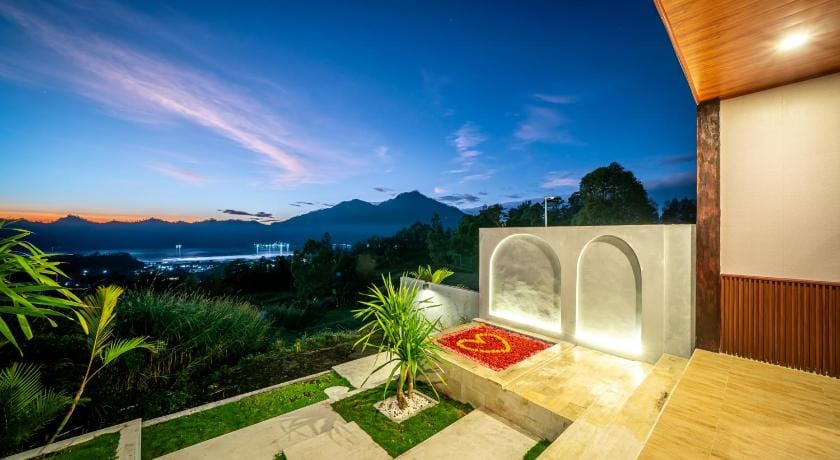 The Jungle Sunrise Private Room & Jacuzzi Bed and Breakfast in Karangasem Regency