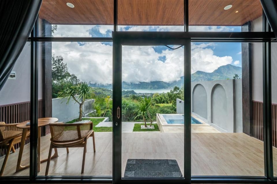 The Jungle Sunrise Private Room & Jacuzzi Bed and Breakfast in Karangasem Regency