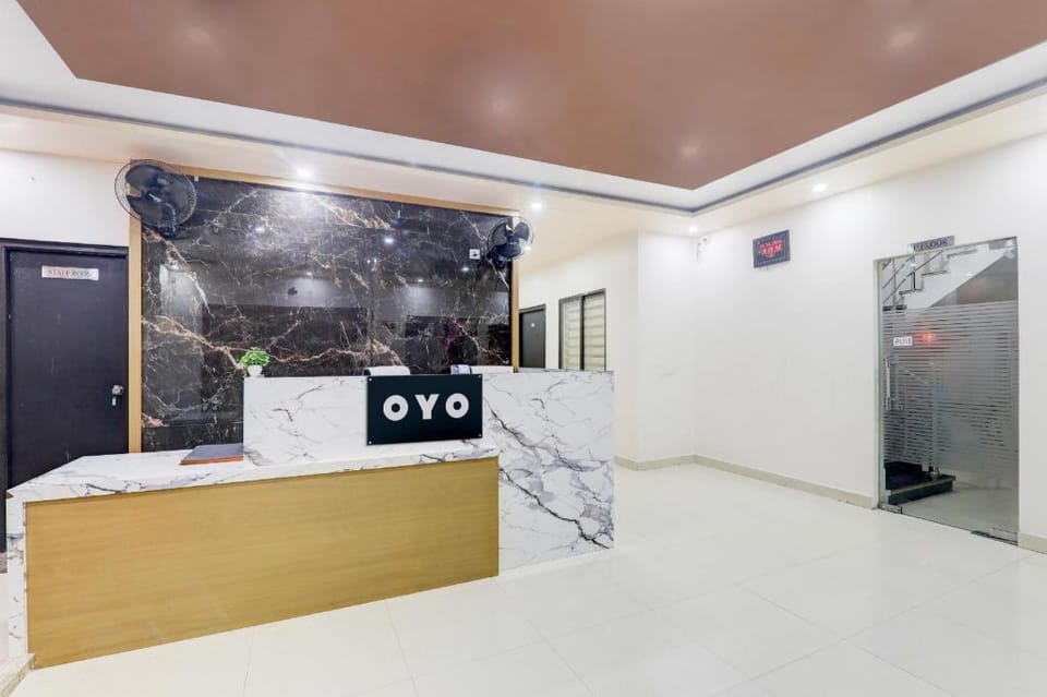 Hotel O Us in Hotel in Varanasi