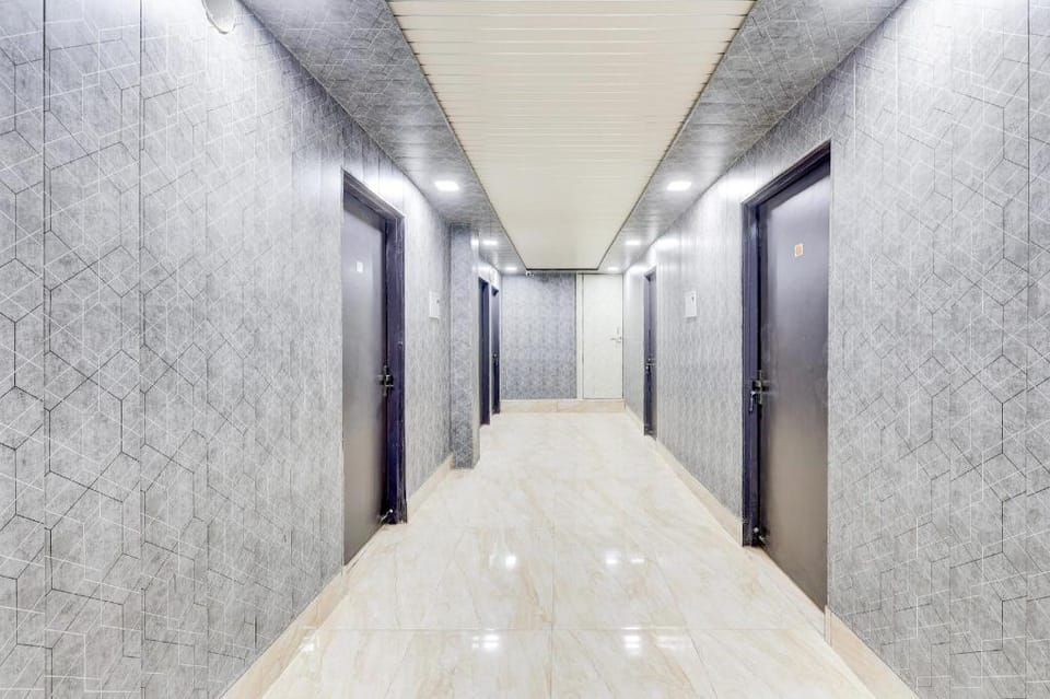 Hotel O Grand Heights Hotel in New Delhi