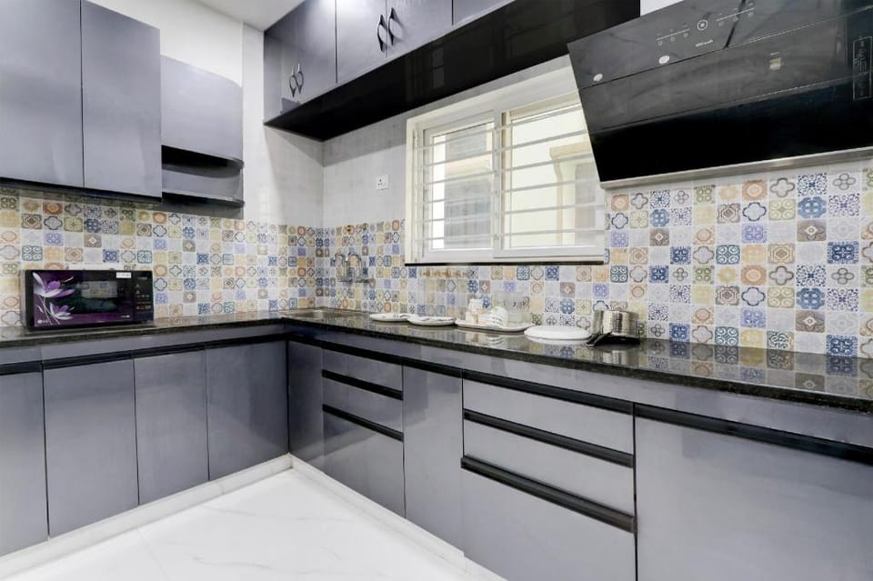 Palette by CheckIn Chanda Nagar Near GSM Mall Hotel in Hyderabad