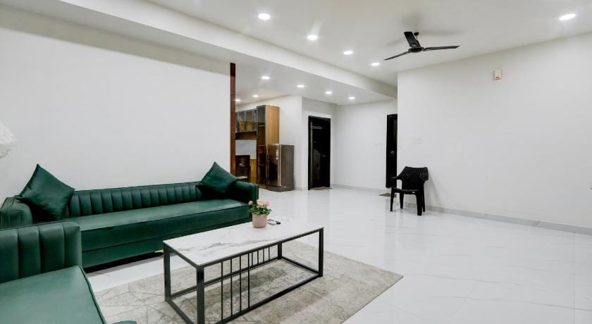 Palette by CheckIn Chanda Nagar Near GSM Mall Hotel in Hyderabad