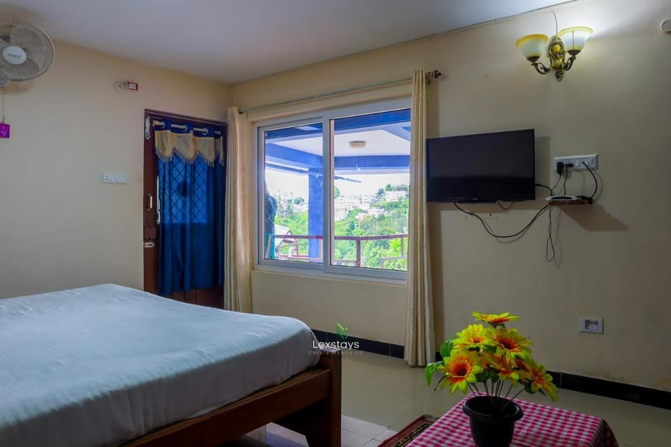 Vijaya Deepa Guest House Coonoor by LexStays Vacation rental in Kerala