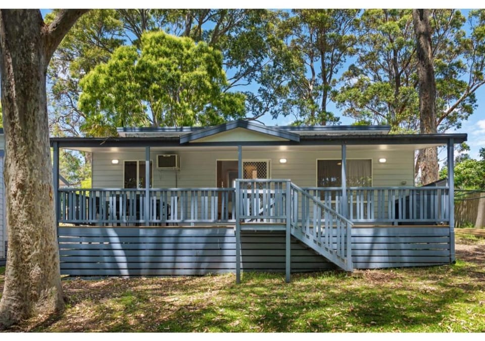 Discovery Parks - Burrill Lake, Ulladulla Campground/ 
RV Resort in Burrill Lake
