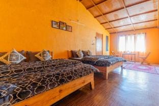 Bloomstone Orchard Mukteshwar -living by Homeyhuts Vacation rental in Uttarakhand