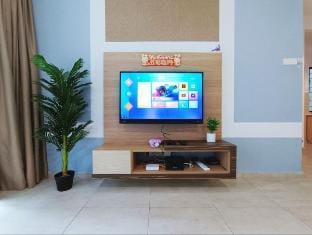 Atlantis 2BR Pool Seaview 8 Pax A22 - WiFi /TV Box Vacation rental in Malacca