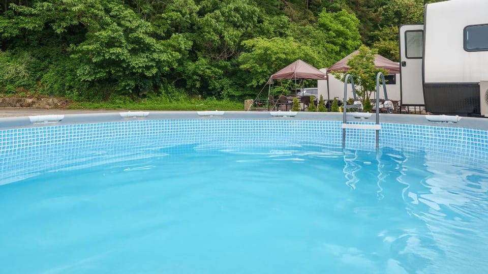 Goseong HooStay Caravan Pension Bed and Breakfast in South Korea